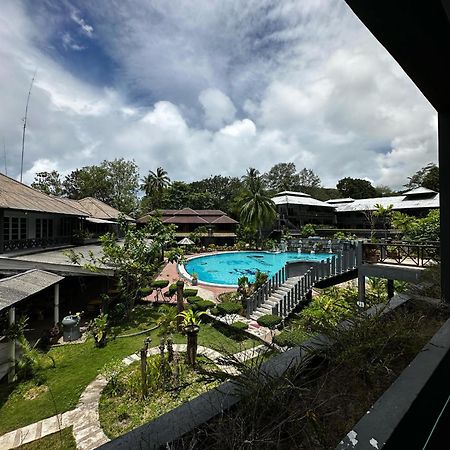 Beach Resort - Arwana Perhentian Besar Kampung Kuala Besut Exterior photo