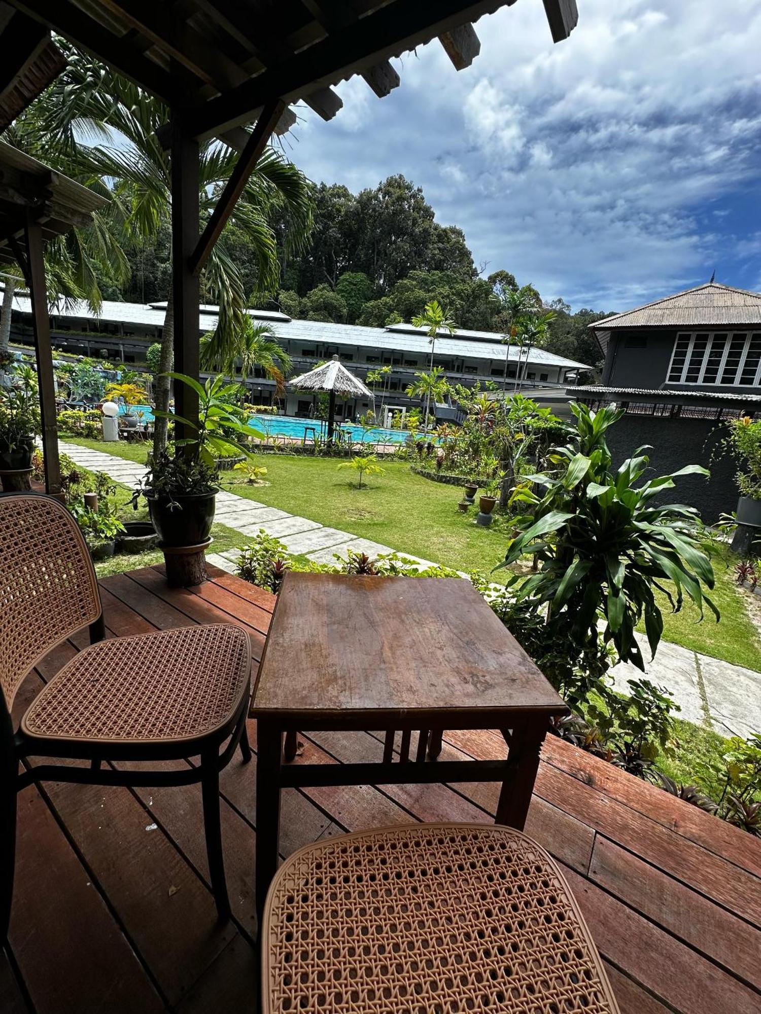 Beach Resort - Arwana Perhentian Besar Kampung Kuala Besut Exterior photo