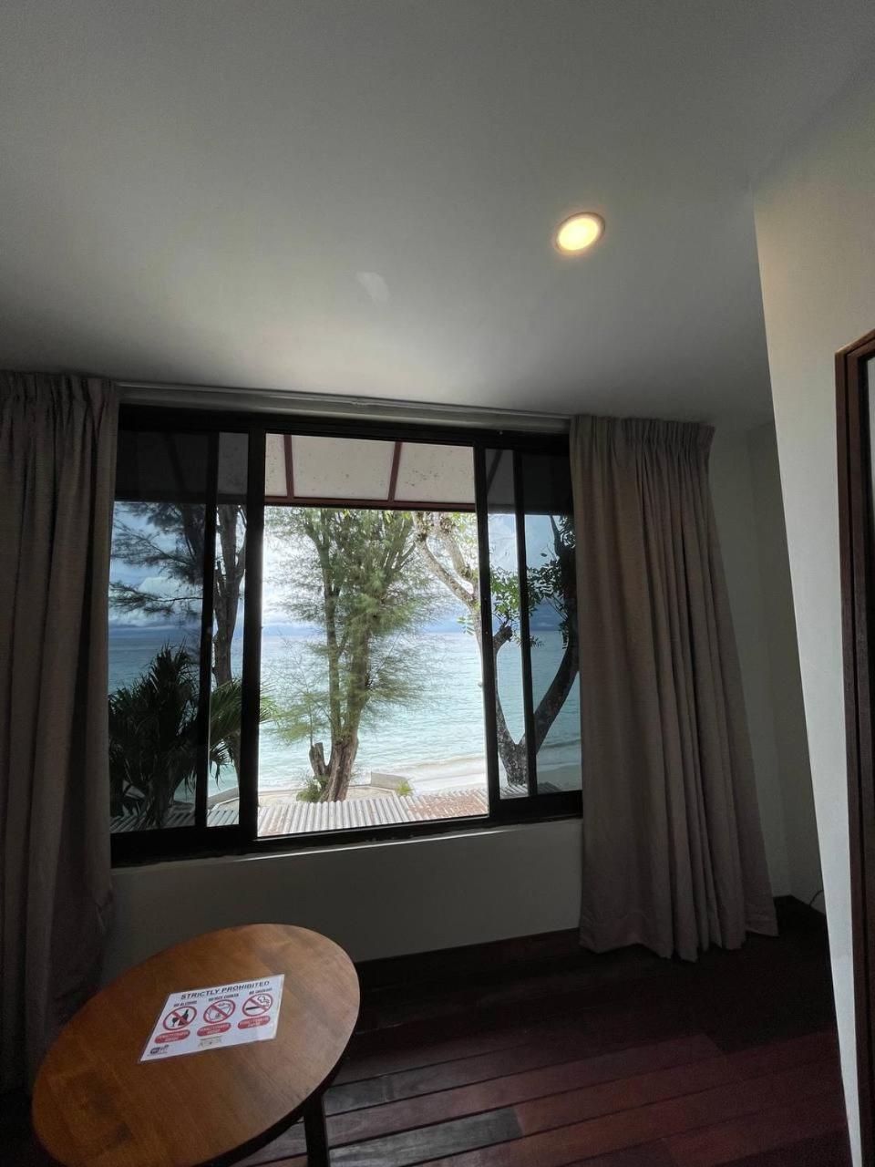 Beach Resort - Arwana Perhentian Besar Kampung Kuala Besut Exterior photo