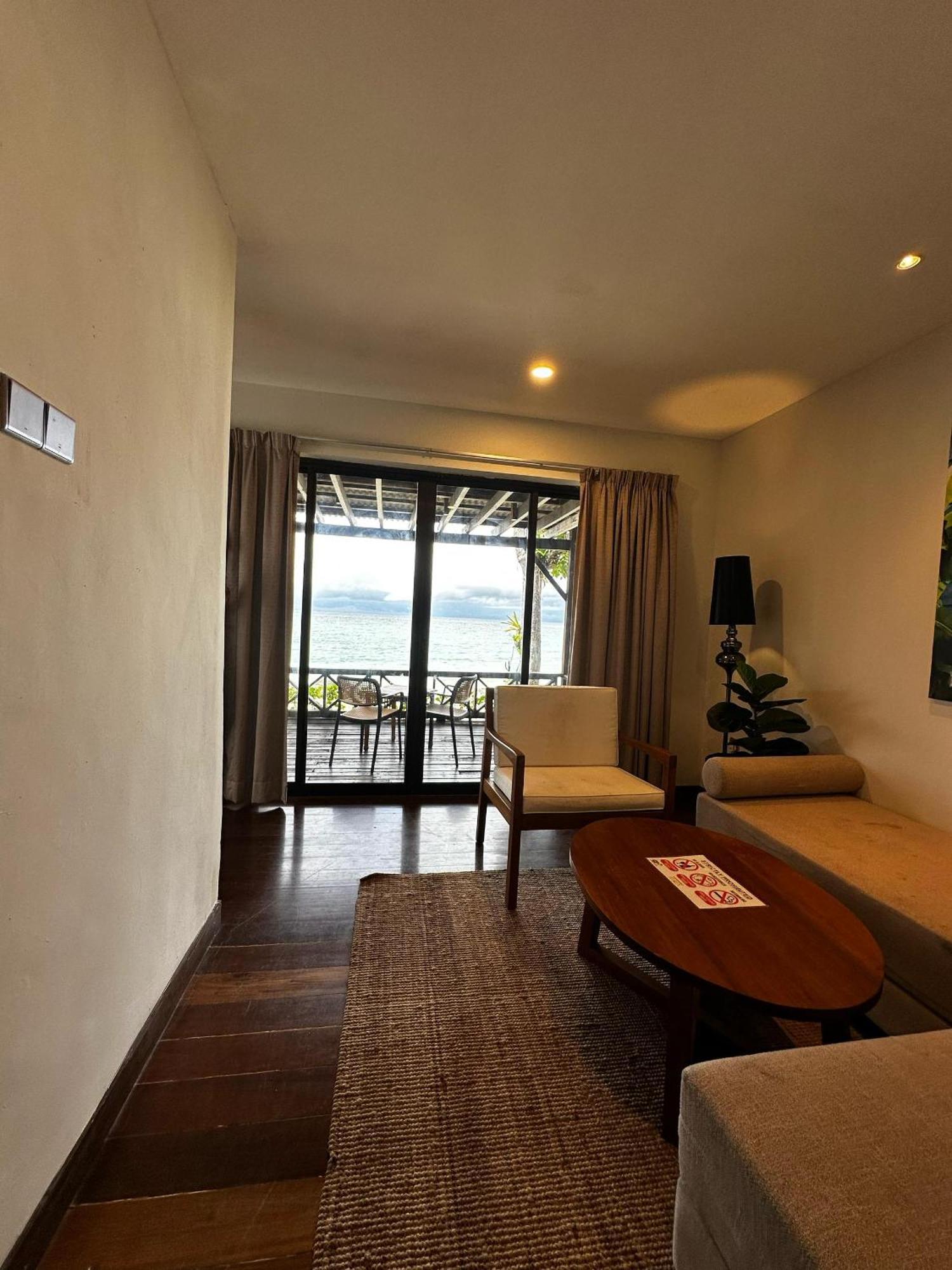 Beach Resort - Arwana Perhentian Besar Kampung Kuala Besut Exterior photo
