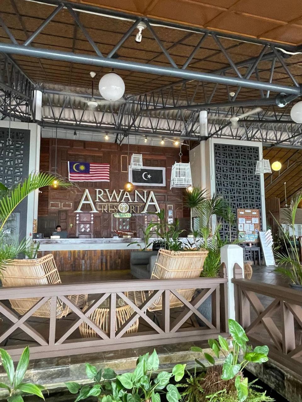 Beach Resort - Arwana Perhentian Besar Kampung Kuala Besut Exterior photo
